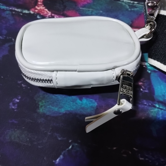 Steve Madden Black BWEBBER TIKTOK Popular Crossbody Bag w/ Air Pod Case $78 - Picture 12 of 16